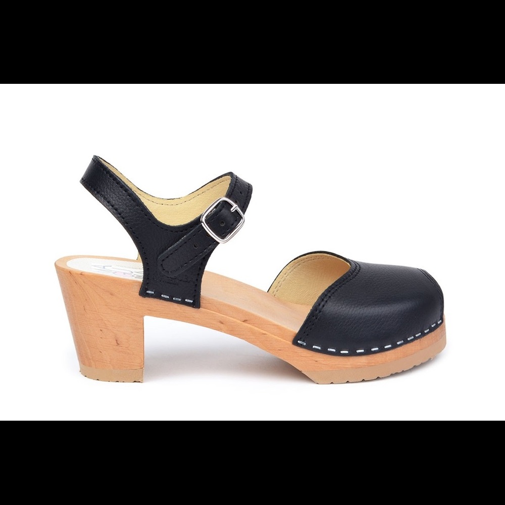 Maguba Clogs - image 1